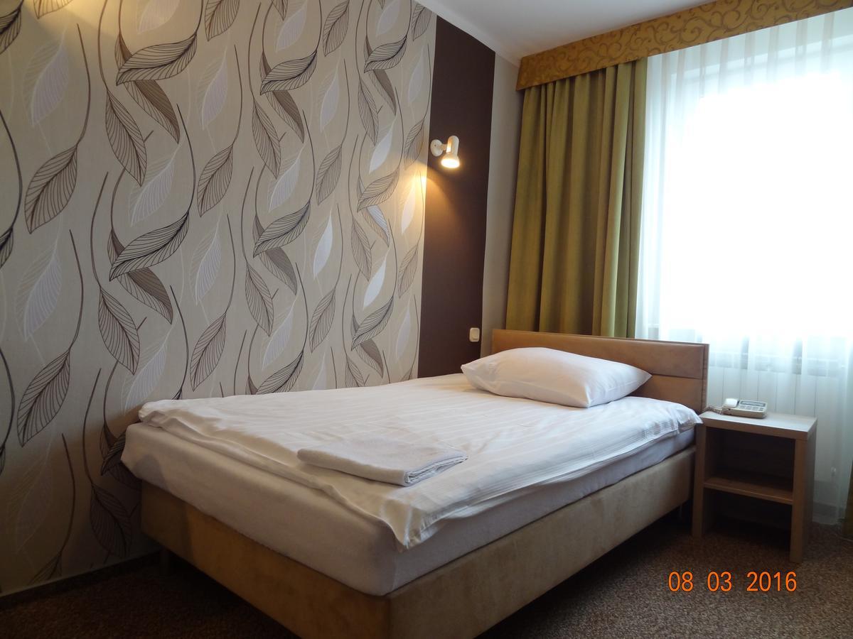 Gostyń Hotel Restauracja Cukropol מראה חיצוני תמונה