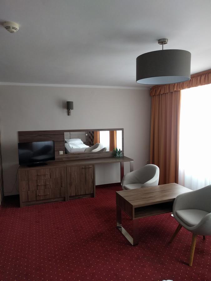 Gostyń Hotel Restauracja Cukropol מראה חיצוני תמונה