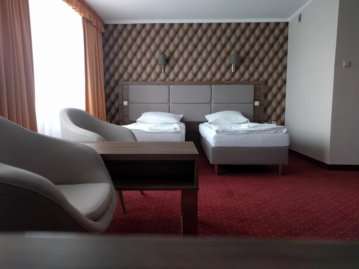 Gostyń Hotel Restauracja Cukropol מראה חיצוני תמונה